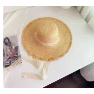 Natural raffia straw hat for women