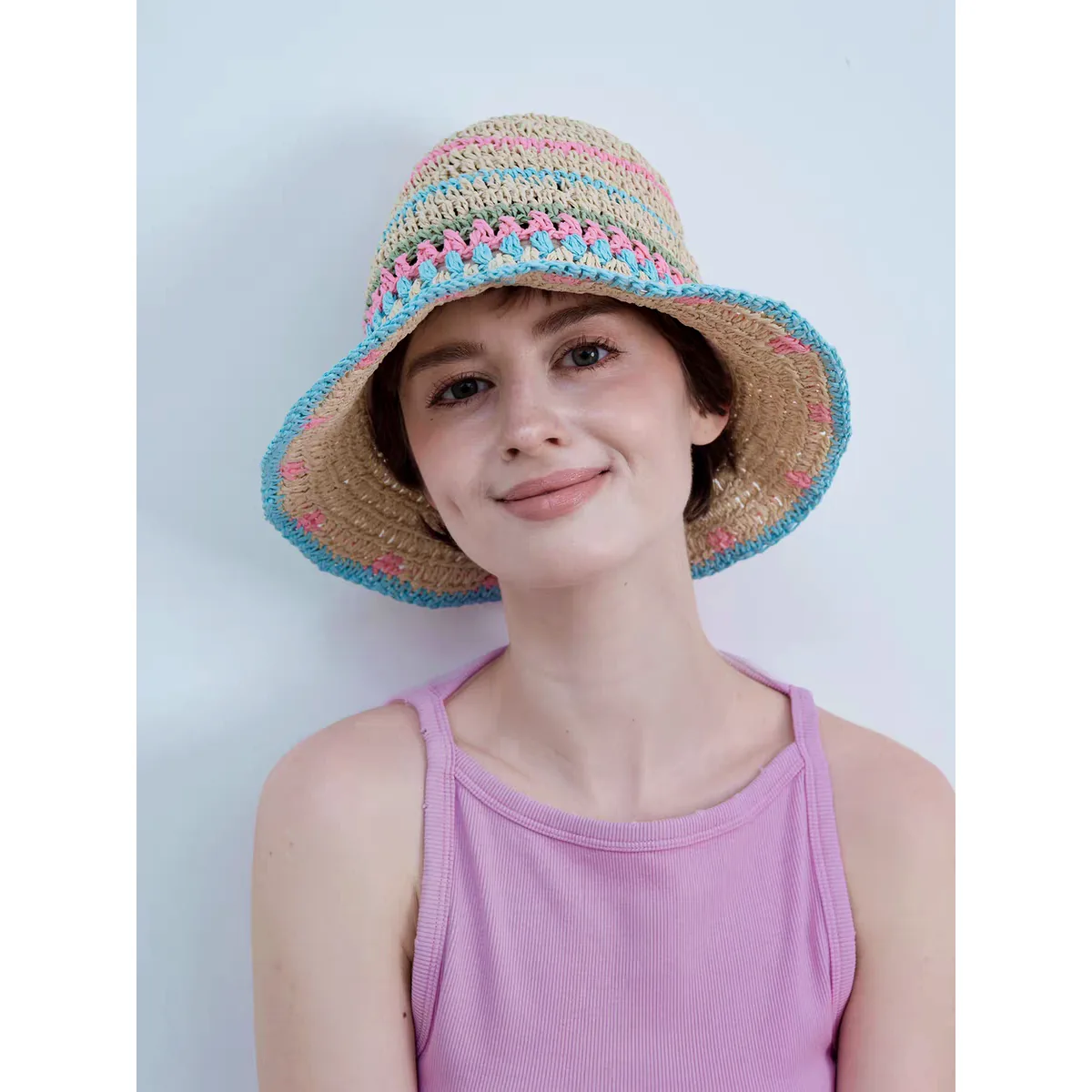 Natural Raffia Straw Hat 41 Natural Raffia Straw Hat 41 made with natural raffia and woven straw for summer resort collections