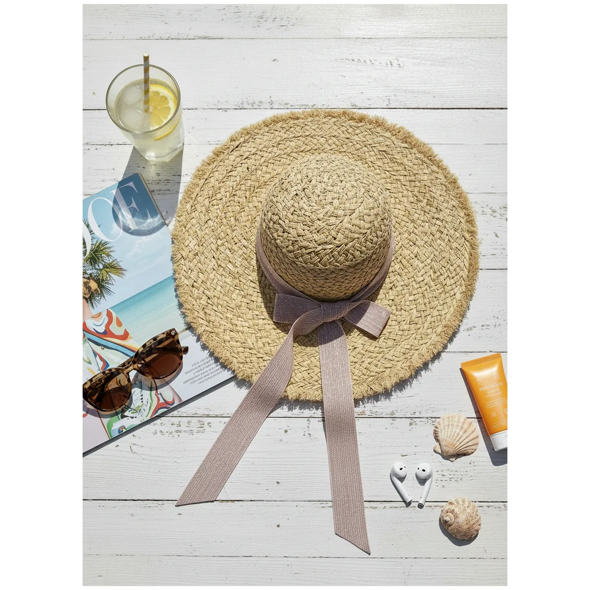 Natural Raffia Straw Hat 89 Natural Raffia Straw Hat 89 made with natural raffia and woven straw for summer resort collections